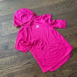 NWOT. Kids Adidas climalite long sleeve hooded shirt. Magenta. Size XL(16)